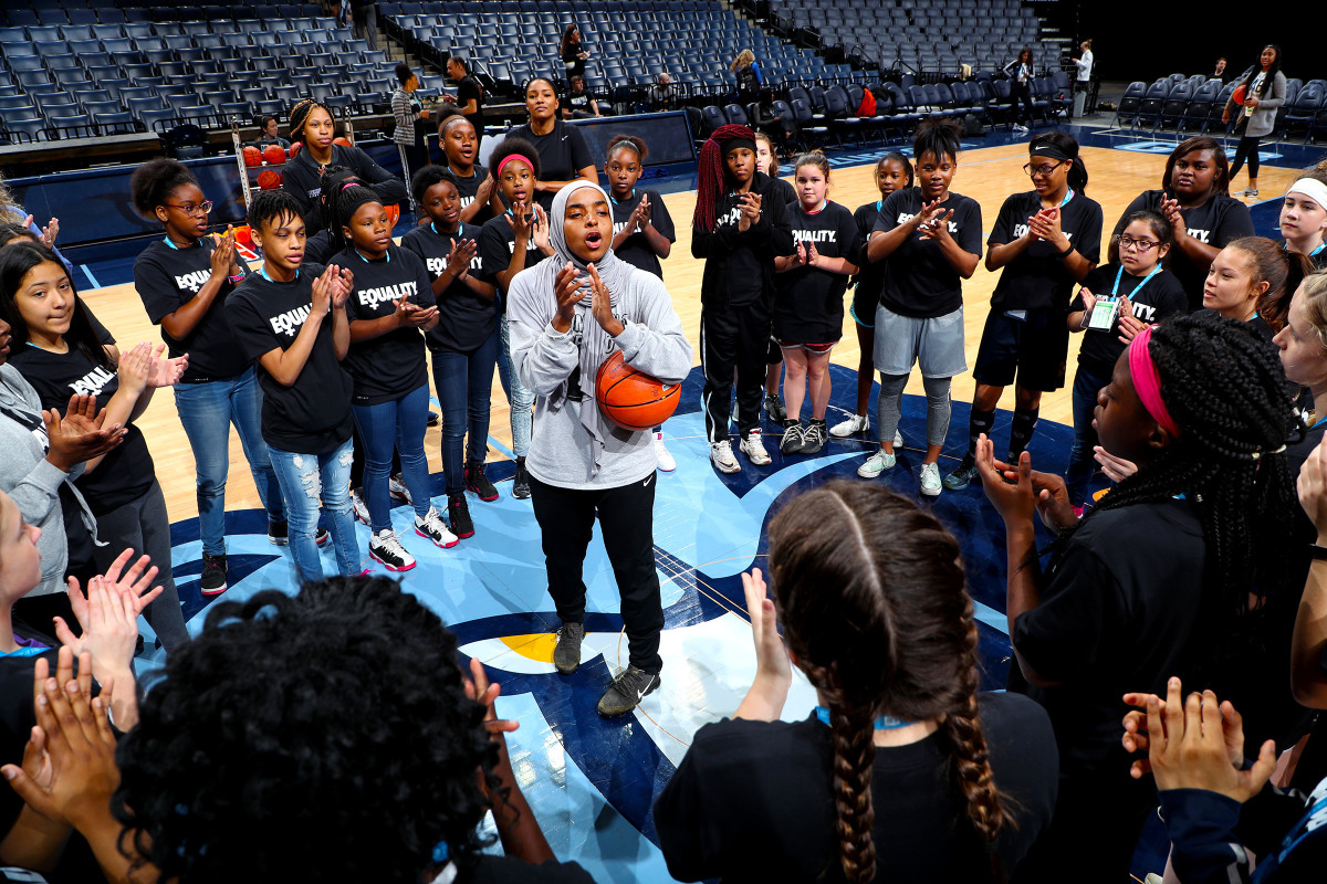 At a Title IX summit in 2018, Abdul-Qaadir addressed young girls of all ages.